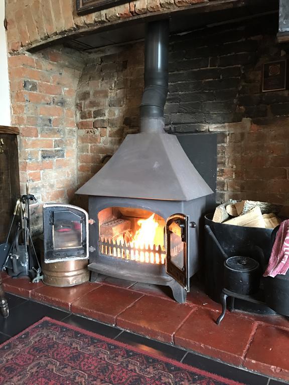 Red Lion Inn Sidbury Dış mekan fotoğraf